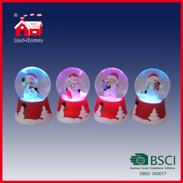 Customized Electric LED Water Globe Resin Snowballs Cute Water Ball